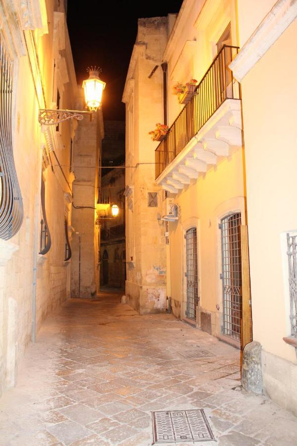 Porta Deuropa Bed & Breakfast Lecce Exterior photo
